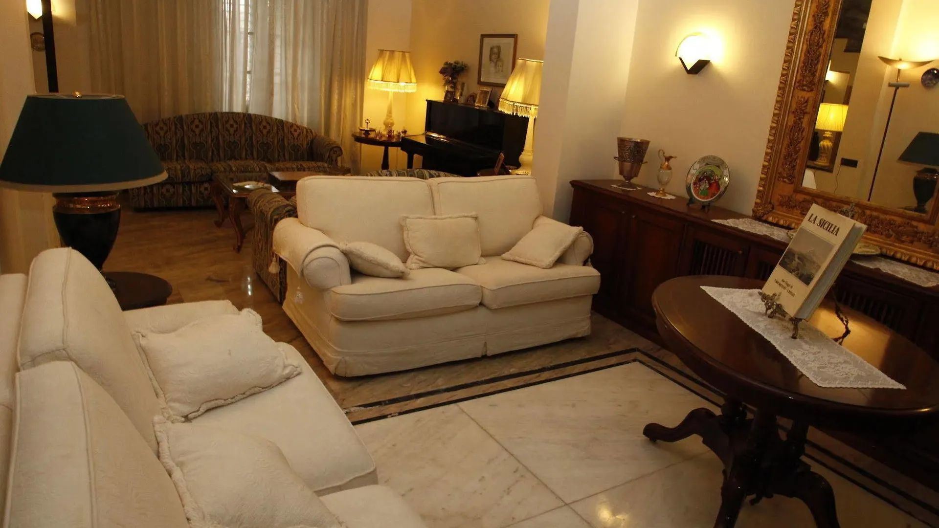 B&B Cocus Inn Aeroporto di Catania Fontana Rossa